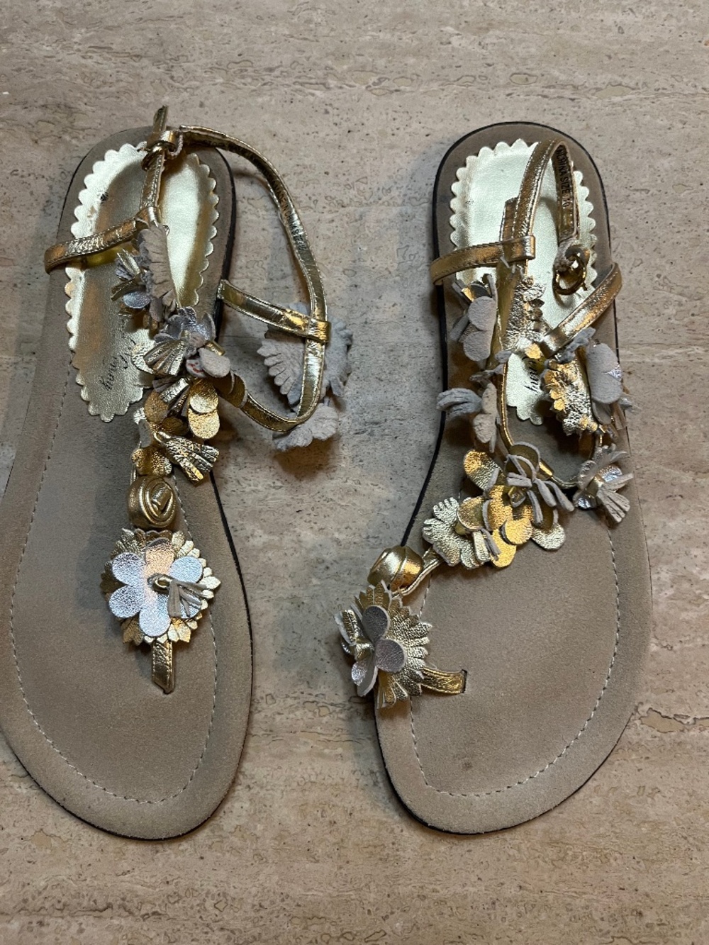 Never worn Penny Loves Kenny sandals Size 10